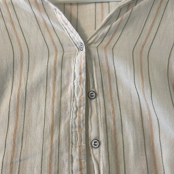 Gramicci women size Medium button down shirt - Picture 3 of 4